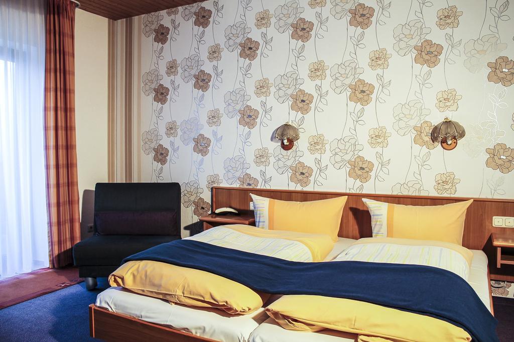 Hotel Zum Schneekopf "Garni" Gehlberg Esterno foto